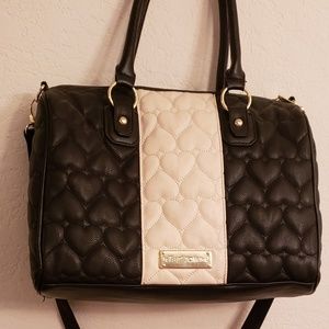 EUC Betsey Johnson Quilted Hearts Black Purse Bag
